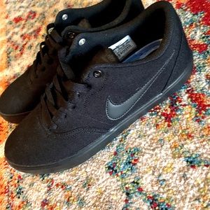 Nike SB all Black. Size men’s 11.5